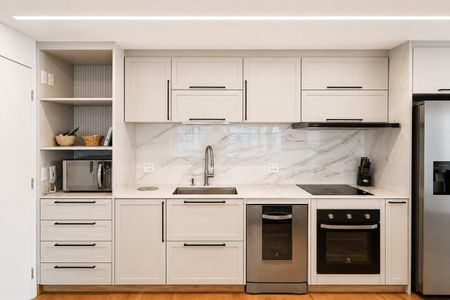 Apartamento à venda com 139m², 3 quartos e 3 vagas Apartamento à venda com 139m², 3 quartos e 3 vagasCozinha