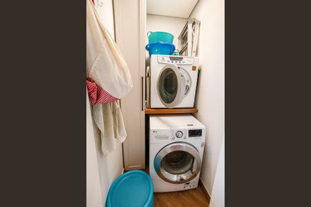 Apartamento à venda com 139m², 3 quartos e 3 vagas Apartamento à venda com 139m², 3 quartos e 3 vagasÁrea de Serviço