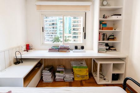 Apartamento à venda com 139m², 3 quartos e 3 vagas Apartamento à venda com 139m², 3 quartos e 3 vagasDormitório 2