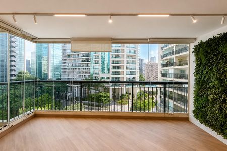 Apartamento à venda com 139m², 3 quartos e 3 vagas Apartamento à venda com 139m², 3 quartos e 3 vagasVaranda