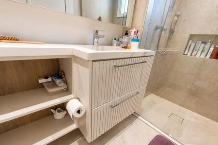 Apartamento à venda com 139m², 3 quartos e 3 vagas Apartamento à venda com 139m², 3 quartos e 3 vagasSuíte 2