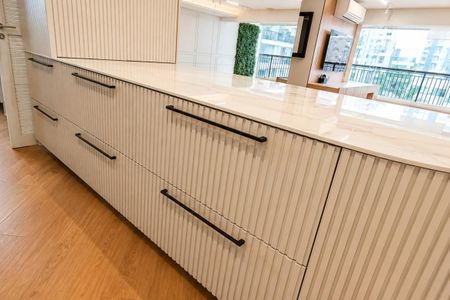 Apartamento à venda com 139m², 3 quartos e 3 vagas Apartamento à venda com 139m², 3 quartos e 3 vagasCozinha
