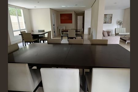 Apartamento à venda com 139m², 3 quartos e 3 vagas Apartamento à venda com 139m², 3 quartos e 3 vagasSalão de Festas
