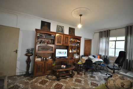 Sala de TV de casa para alugar com 3 quartos, 180m² em Vila Medeiros, São Paulo