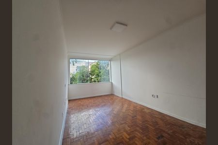 Apartamento para alugar com 136m², 3 quartos e sem vaga