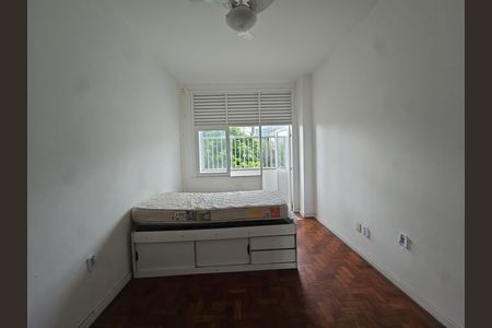 Apartamento para alugar com 136m², 3 quartos e sem vaga