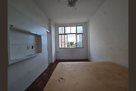 Apartamento para alugar com 136m², 3 quartos e sem vaga
