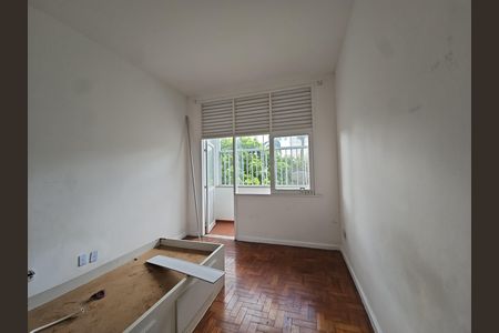 Apartamento para alugar com 136m², 3 quartos e sem vaga