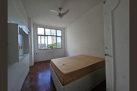Apartamento para alugar com 136m², 3 quartos e sem vaga