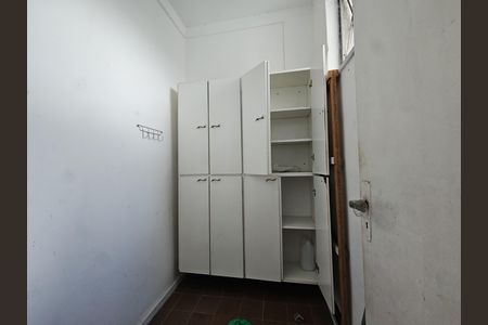 Apartamento para alugar com 136m², 3 quartos e sem vaga