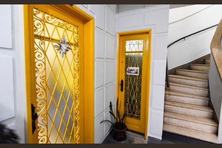 Apartamento à venda com 52m², 2 quartos e sem vaga Apartamento à venda com 52m², 2 quartos e sem vagaHall