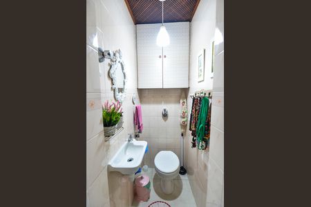 Apartamento à venda com 52m², 2 quartos e sem vaga Apartamento à venda com 52m², 2 quartos e sem vagaLavabo