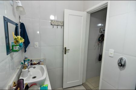 Apartamento à venda com 52m², 2 quartos e sem vaga Apartamento à venda com 52m², 2 quartos e sem vagaBanheiro