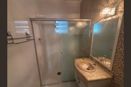 Casa para alugar com 60m², 2 quartos e 2 vagas Casa para alugar com 60m², 2 quartos e 2 vagasBanheiro