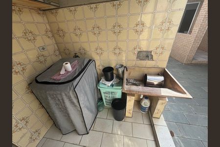 Casa para alugar com 60m², 2 quartos e 2 vagas Casa para alugar com 60m², 2 quartos e 2 vagasÁrea de serviço