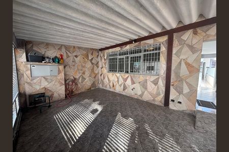Casa para alugar com 60m², 2 quartos e 2 vagas Casa para alugar com 60m², 2 quartos e 2 vagasGaragem