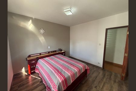 Casa para alugar com 60m², 2 quartos e 2 vagas Casa para alugar com 60m², 2 quartos e 2 vagasQuarto 1