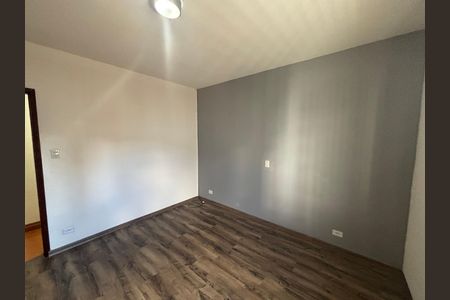 Casa para alugar com 60m², 2 quartos e 2 vagas Casa para alugar com 60m², 2 quartos e 2 vagasQuarto 2