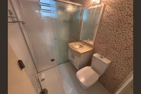 Casa para alugar com 60m², 2 quartos e 2 vagas Casa para alugar com 60m², 2 quartos e 2 vagasBanheiro
