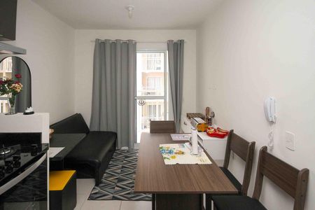 Sala de apartamento para alugar com 2 quartos, 45m² em Vila Ema, São Paulo