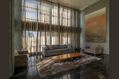 Apartamento à venda com 216m², 4 quartos e 4 vagasHall social 