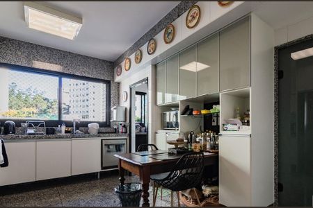 Apartamento à venda com 216m², 4 quartos e 4 vagasCozinha 