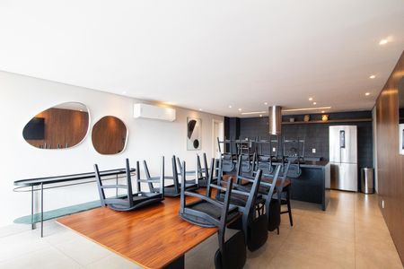 Apartamento para alugar com 39m², 1 quarto e 1 vaga Apartamento para alugar com 39m², 1 quarto e 1 vagaÁrea comum - Salão de festas