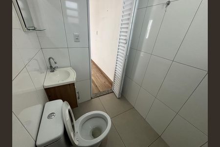Banheiro de casa para alugar com 1 quarto, 25m² em Ermelino Matarazzo, São Paulo