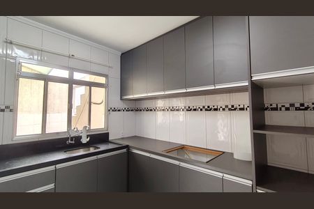 Casa para alugar com 160m², 2 quartos e 1 vaga