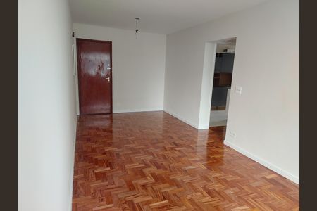 Apartamento para alugar com 72m², 2 quartos e 1 vagaSala