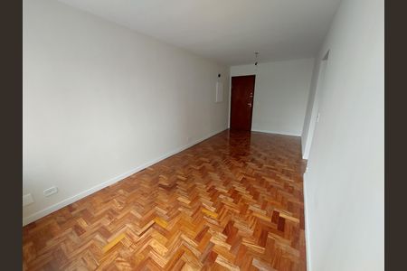 Apartamento para alugar com 72m², 2 quartos e 1 vagaQuarto