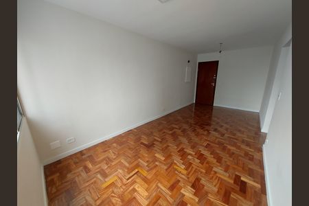 Apartamento para alugar com 72m², 2 quartos e 1 vagaSala