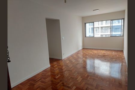 Apartamento para alugar com 72m², 2 quartos e 1 vagaSala