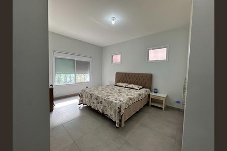 Casa de condomínio para alugar com 360m², 5 quartos e 4 vagasSuíte 1