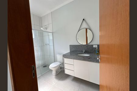 Casa de condomínio para alugar com 360m², 5 quartos e 4 vagasBanheiro da Suíte 3