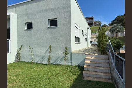 Casa de condomínio para alugar com 360m², 5 quartos e 4 vagasFachada