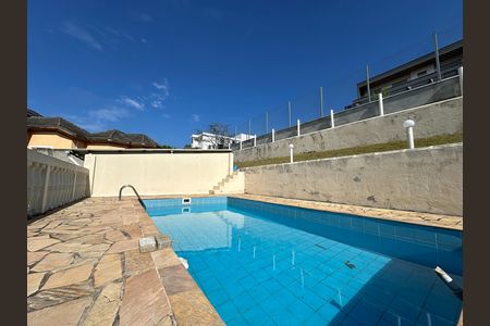Casa de condomínio para alugar com 360m², 5 quartos e 4 vagasPiscina