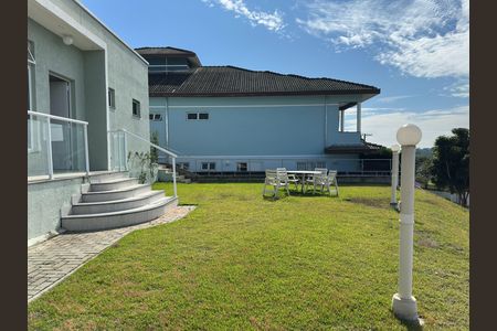 Casa de condomínio para alugar com 360m², 5 quartos e 4 vagasFachada