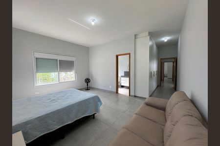 Casa de condomínio para alugar com 360m², 5 quartos e 4 vagasSuíte 3