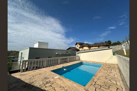 Casa de condomínio para alugar com 360m², 5 quartos e 4 vagasPiscina
