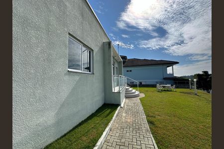 Casa de condomínio para alugar com 360m², 5 quartos e 4 vagasFachada