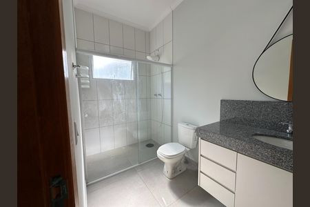 Casa de condomínio para alugar com 360m², 5 quartos e 4 vagasBanheiro da Suíte 3