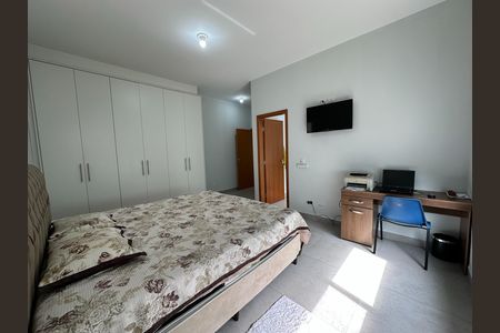 Casa de condomínio para alugar com 360m², 5 quartos e 4 vagasSuíte 1