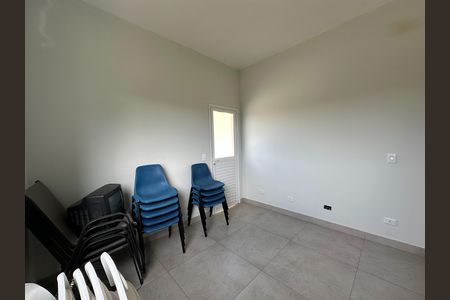 Casa de condomínio para alugar com 360m², 5 quartos e 4 vagasEscritório