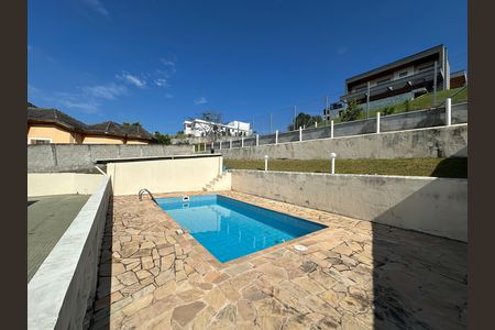 Casa de condomínio para alugar com 360m², 5 quartos e 4 vagasPiscina