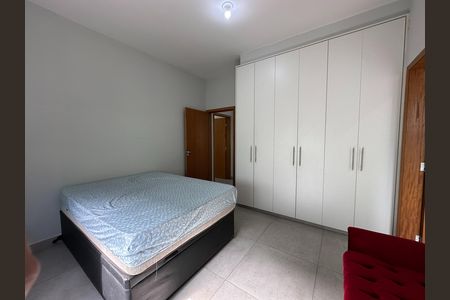 Casa de condomínio para alugar com 360m², 5 quartos e 4 vagasSuíte 2