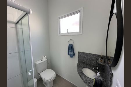 Casa de condomínio para alugar com 360m², 5 quartos e 4 vagasCozinha - Banheiro