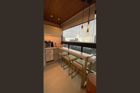 Apartamento para alugar com 71m², 2 quartos e 1 vaga Apartamento para alugar com 71m², 2 quartos e 1 vagaVaranda