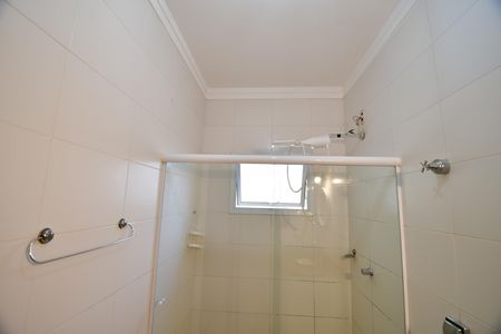 Banheiro de kitnet/studio para alugar com 1 quarto, 35m² em Parque dos Jacarandás, Campinas