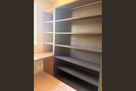 Apartamento à venda com 176m², 4 quartos e 2 vagas